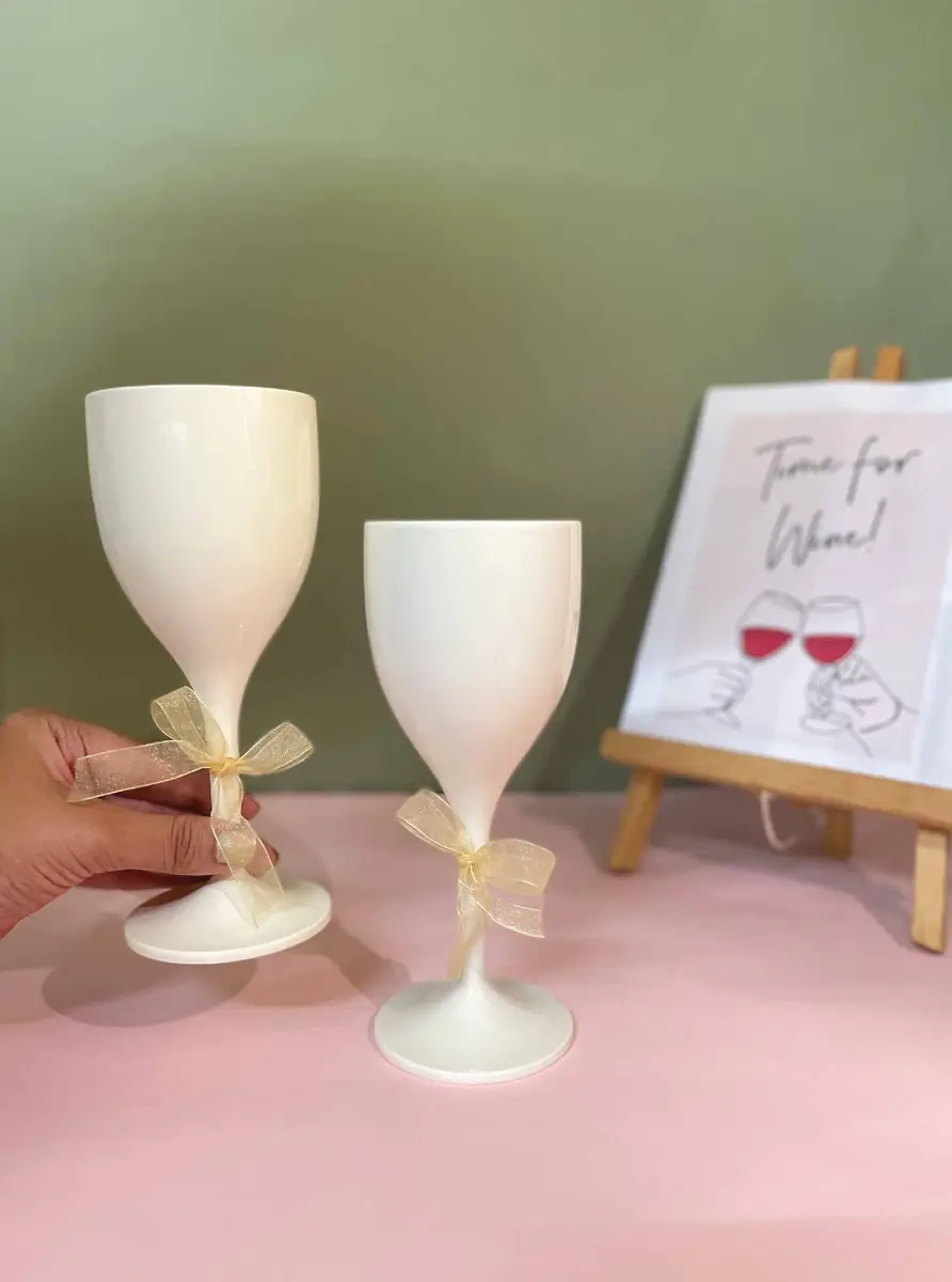 Non Breakable Wine Glass Gift Set - White — image 1