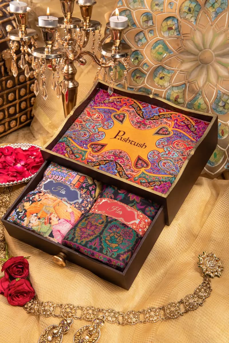 Pashtush His And Her Gift Set Of 100% Pure Wool Darbar Stole and Ethnic Weave Shawl With Wooden Chester Box, Multicolour — image 1
